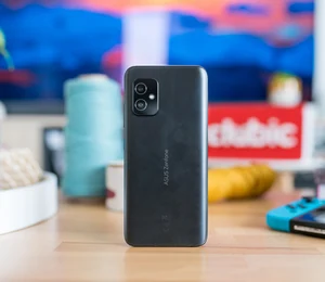 Test Asus Zenfone 8 : enfin un smartphone haut de gamme compact